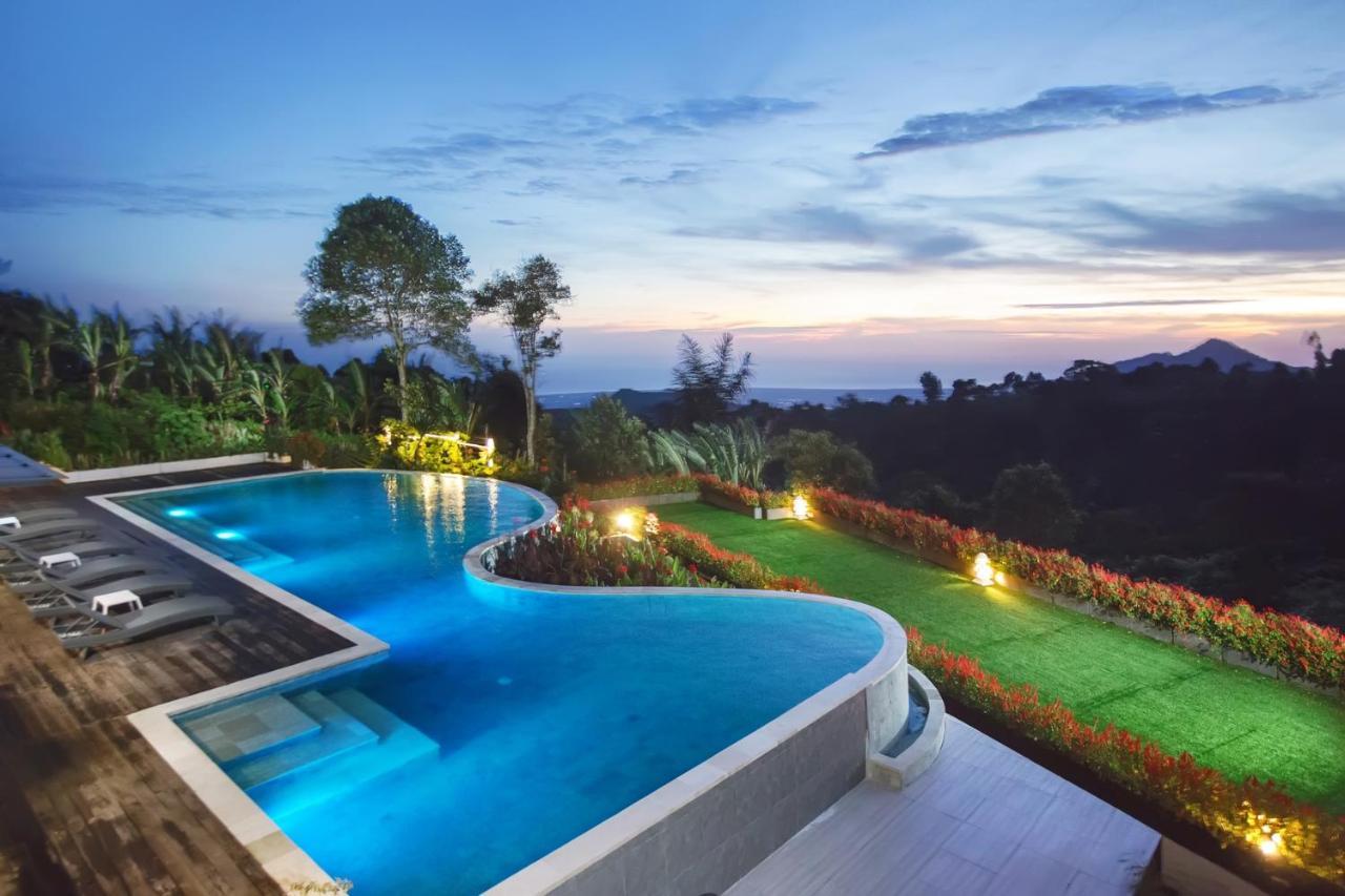 Giriwood Hotel & Villa Munduk エクステリア 写真