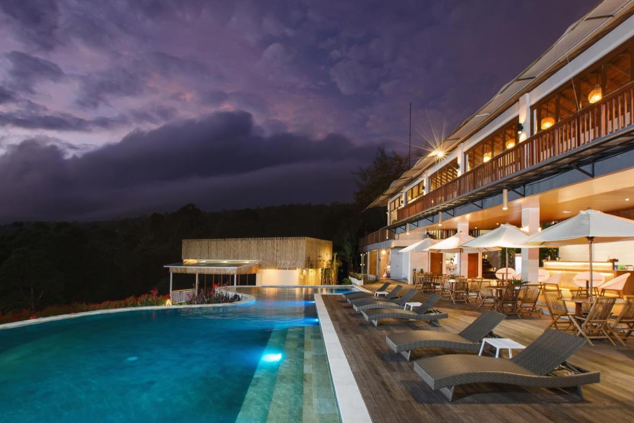 Giriwood Hotel & Villa Munduk エクステリア 写真